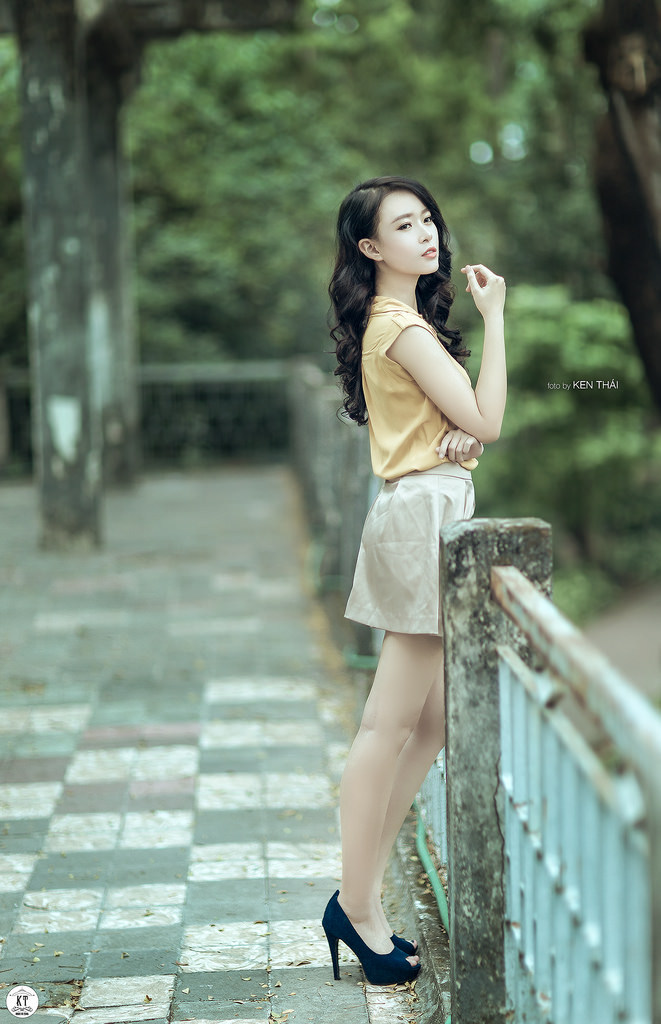 女沟厕偷窥piss小便